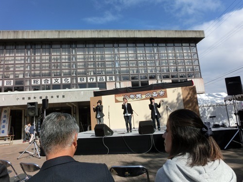 151017-小布施六斎市にてゴスペルライブ-4.jpg
