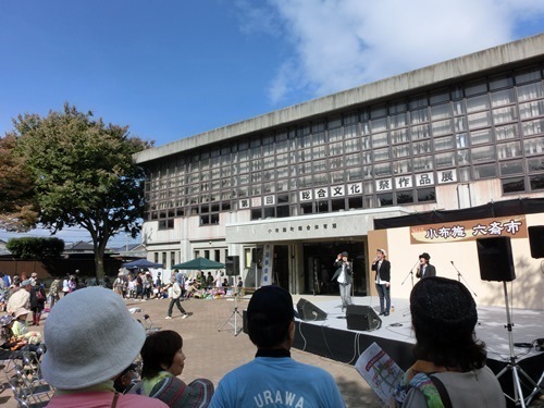 151017-小布施六斎市にてゴスペルライブ-8.jpg