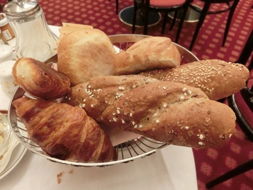 151222-ウィーンのカフェ・ザッハーで朝食-13.jpg