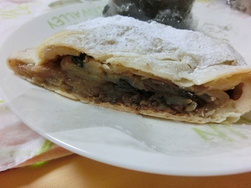 160604-DEMELのケーキ ザッハトルテとアップルシュトゥルーデル-6.jpg